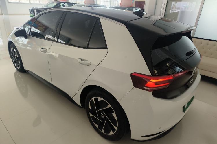 Used Volkswagen ID.3 2024 Outstanding Edition Rear Left 45 Deg