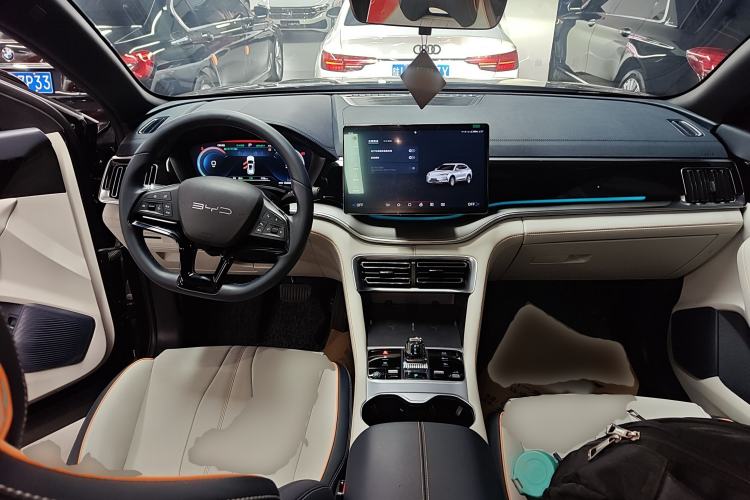 Used BYD Song PLUS New Energy 2023 Champion Edition EV 520KM Prestige Model
