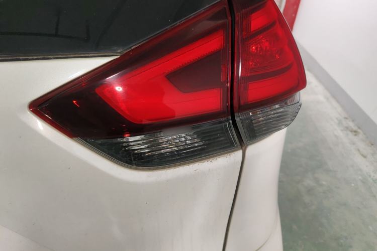 Used Nissan X-Trail 2020 2.5L XL ITS CVT 4WD Deluxe Navigation Edition Right Rear Taillight