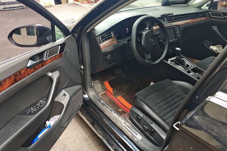 Used Volkswagen Magotan 2017 330TSI DSG Luxury Model Driver Seat