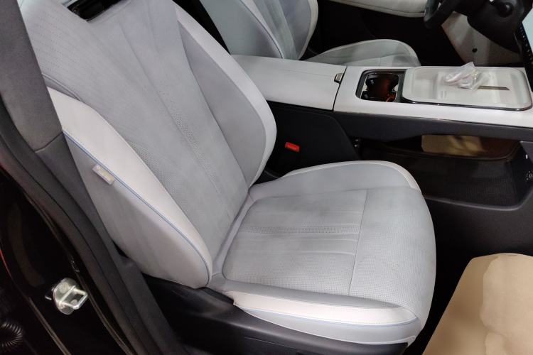 Used VOYAH COURAGE 2024 Long-Range Supercharge Edition Right Front Seat