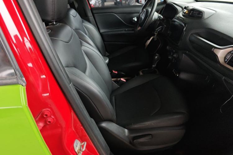 Used Jeep Renegade 2018 Connected Large Screen Version 180T Automatic High-Energy Edition