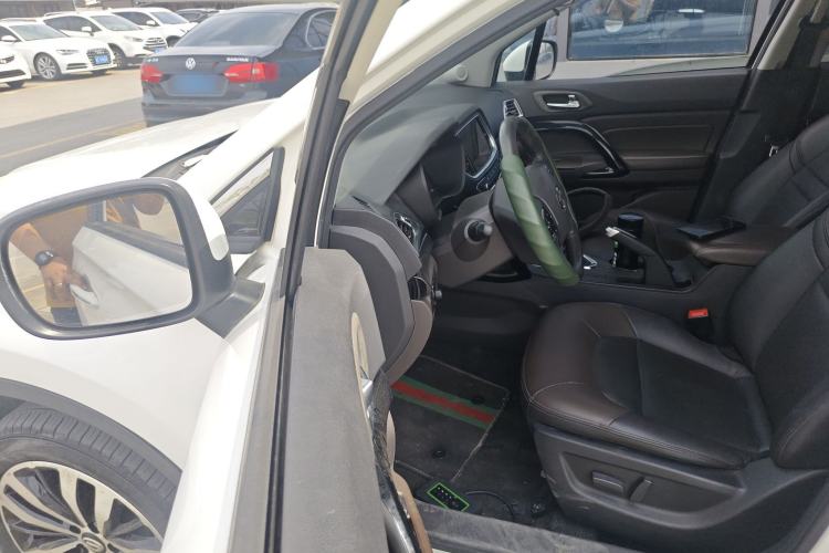 Used GAC Trumpchi GS4 2017 235T Manual Two-Wheel Drive Luxury Edition Driver Seat