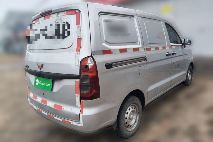 Used Wuling Hongguang V 2019 1.5L Jingqu Edition Sealed-Window Vehicle China VI LAR
