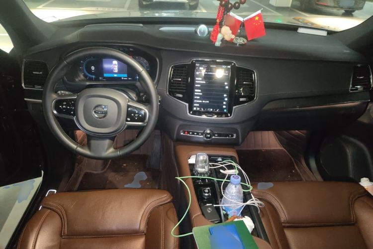 Used Volvo XC90 2023 B6 Zhiya Luxury 7-Seater Center Console