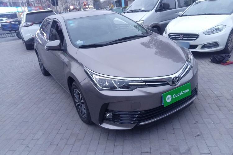 Used Toyota Corolla 2017 Revised Version 1.2T S-CVT GL Front Right 45 Deg