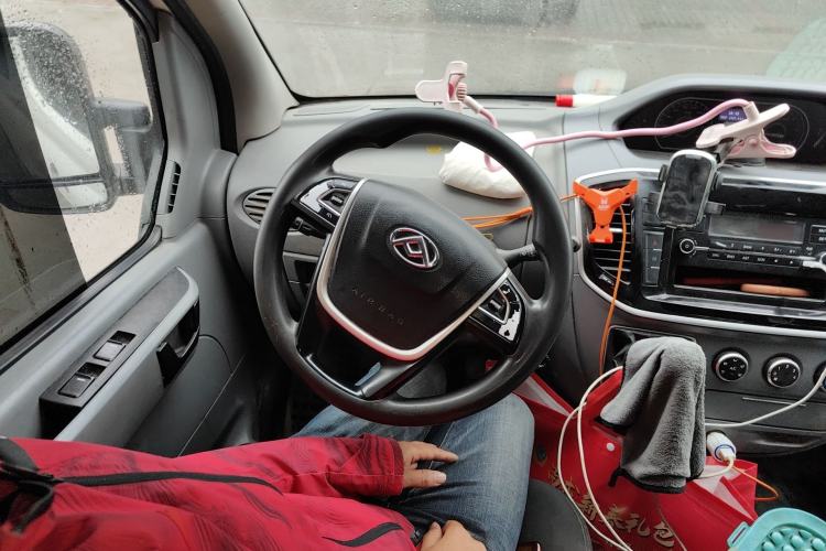 Used SAIC MAXUS Xintu V80 2021 2.0T Manual Classic Aoyuntong Short Wheelbase Mid-Roof 5/6-Seater Steering Wheel