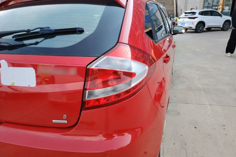 Used Chery Fengyun 2 2013 Hatchback 1.5L Manual Kuaiyi Edition