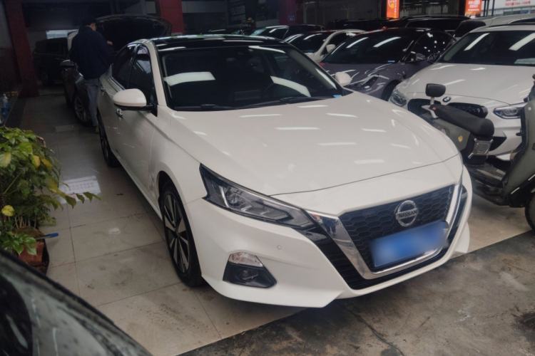 Used Nissan Teana 2021 2.0L XL Upper AD1 Smart Drive & Navigation Edition Front Right 45 Deg