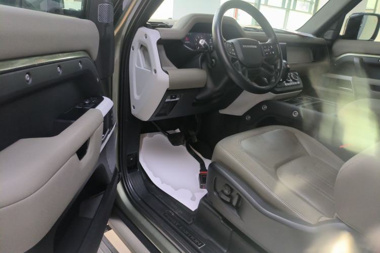 Used Land Rover Defender 2021 90 P400 Classic Reproduction Edition