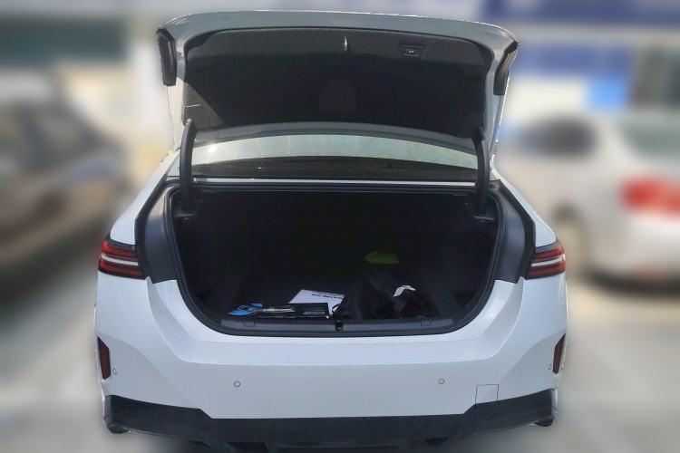 Used BMW 5 Series 2024 525Li M Sport Package