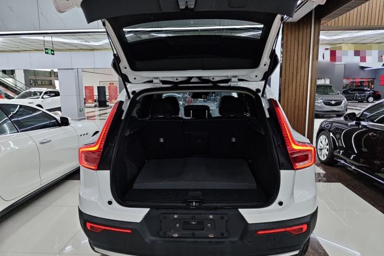 Used Volvo XC40 2020 T3 Smart & Stylish Edition Trunk