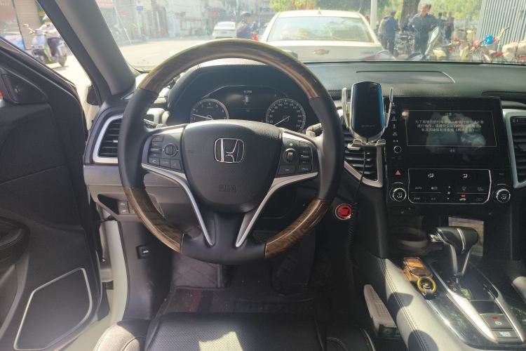 Used Honda UR-V 2017 240TURBO Two-Wheel Drive Luxury Edition China V