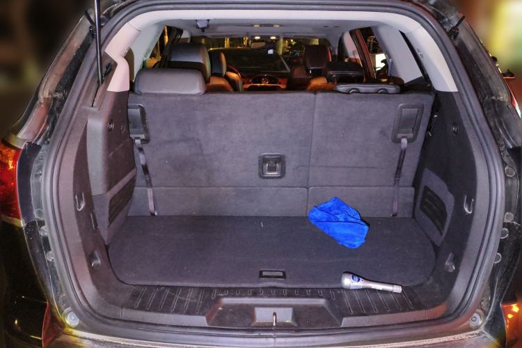 Used Buick Enclave 2010 3.6L Elite Edition
