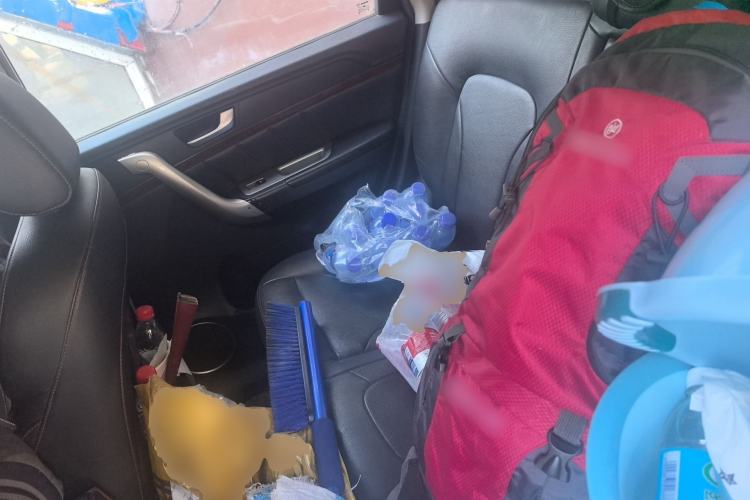 Used Haval H6 2014 Sport Edition 2.0T Diesel Manual Two-Wheel-Drive Elite Model Left Rear Seat