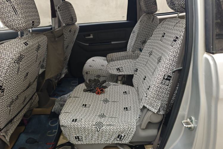 Used BAIC Weiwang M20 2014 1.5L Comfort Version BJ415B Left Rear Seat