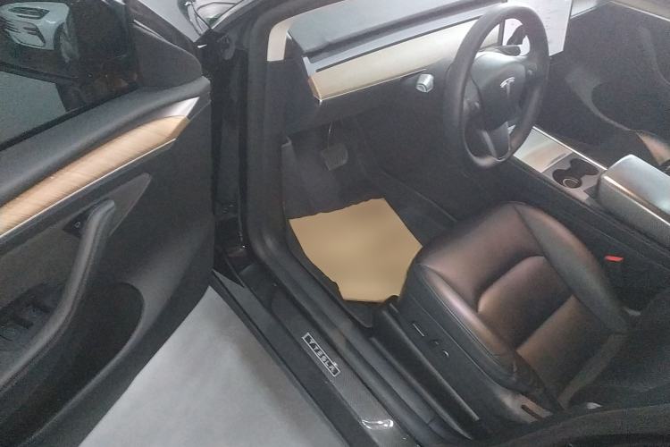 Used Tesla Model Y 2021 Long-Range All-Wheel-Drive Version