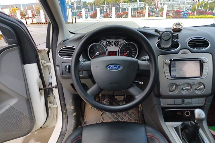 Used Ford Focus 2013 Hatchback Classic 1.8L Manual Base Model Steering Wheel