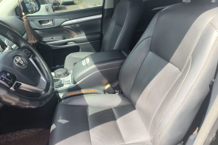 Used Toyota Highlander 2018 2.0T Four-Wheel Drive Luxury Edition 7 Seats China V Emission Standard
