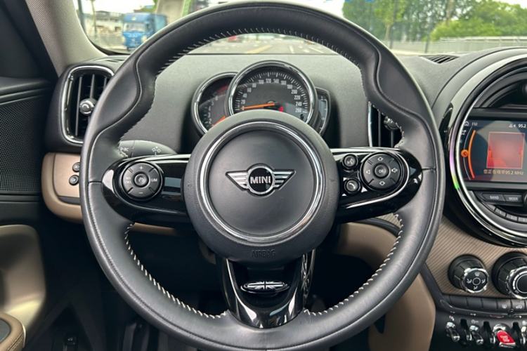 Used MINI Countryman 2018 1.5T COOPER ALL4 Artist