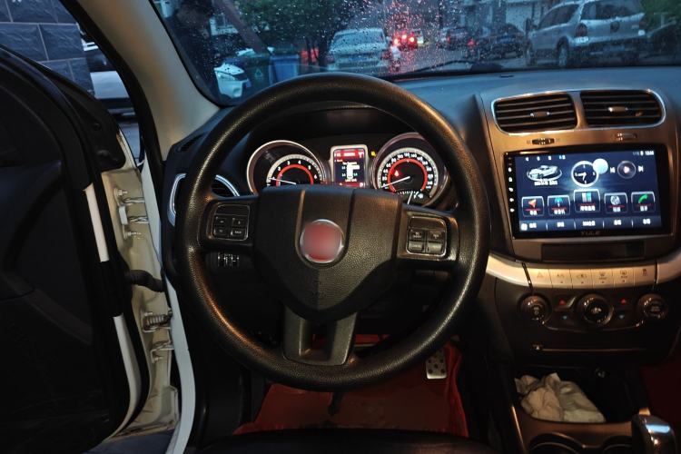 Used Fiat Freemont 2012 2.4L Comfort Edition Steering Wheel