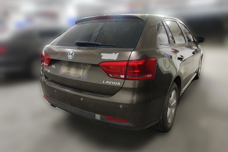 Used Volkswagen Gran Lavida 2013 1.6L Manual Fashion Model
