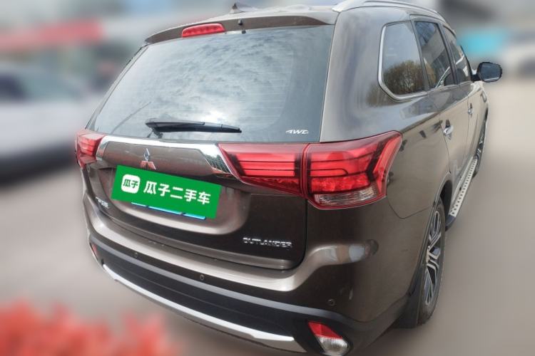 Used Mitsubishi Outlander 2018 2.4L 4x4 Elite Edition 5 Seats Rear