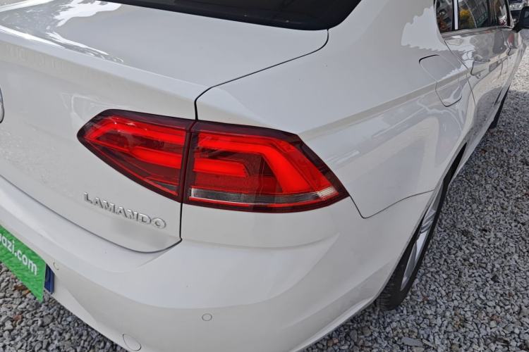 Used Volkswagen Lamando 2018 280TSI DSG Comfort Edition
