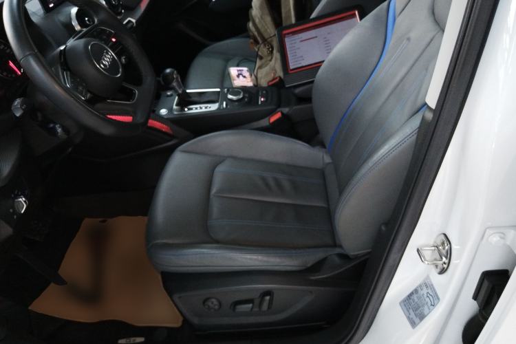 Used Audi Q2L 2022 35 TFSI Fashion Dynamic Model
