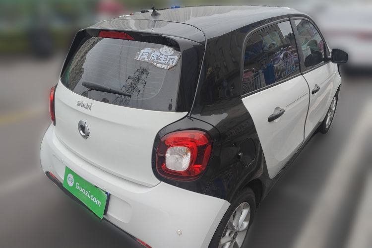 Used smart forfour 2018 1.0L 52 kW Dynamic Edition