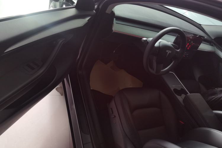 Used Tesla Model Y 2024 Rear-Wheel-Drive Version
