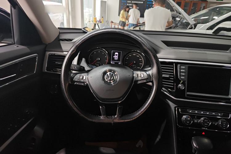 Used Volkswagen Teramont 2017 330TSI Two-Wheel-Drive Luxury Edition Steering Wheel