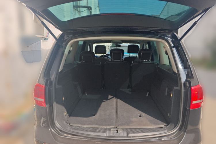 Used Volkswagen Sharan 2015 1.8TSI Comfort Model
