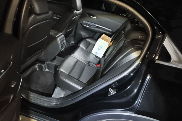 Used Cadillac XT4 2018 28T Two-Wheel Drive Tech Version