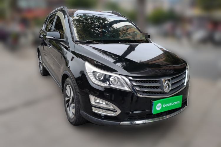 Used Baojun 560 2015 1.8L manual luxury version