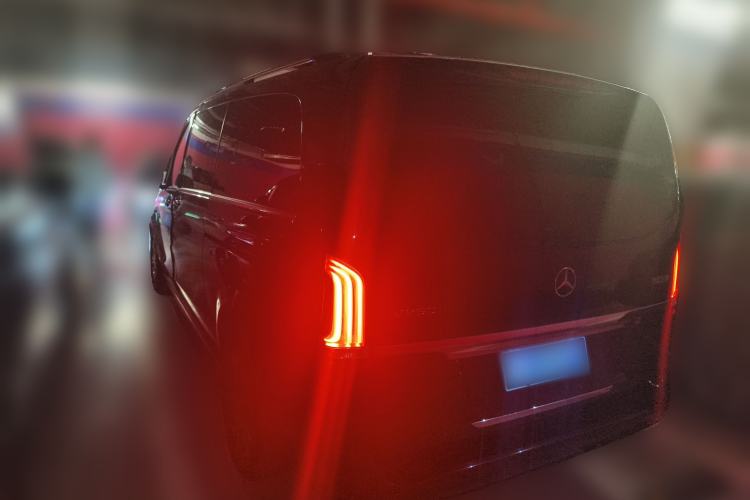 Used Mercedes-Benz V-Class 2016 V 260 L Prestige Extended Edition Rear Left 45 Deg