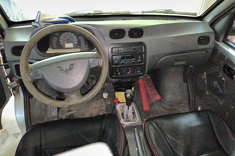 Used Wuling Zhiguang 2010 1.0L New Version Practical Short-Body L2Y
