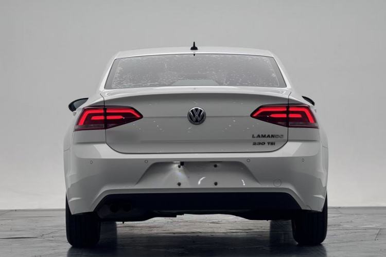 Used Volkswagen Lamando 2015 230TSI DSG Fashion Edition Exterior 4