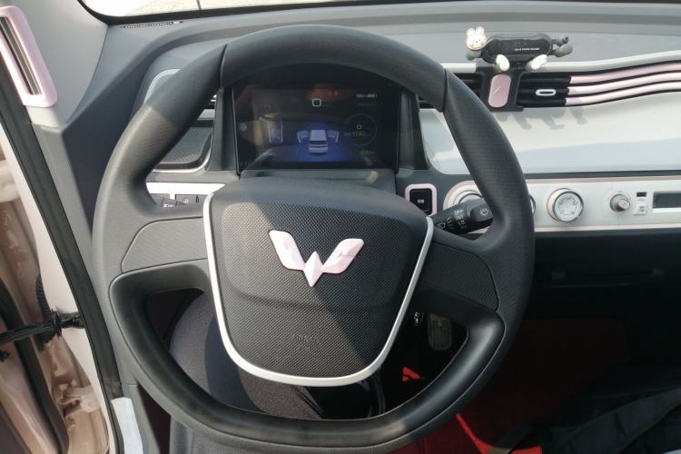 Used Wuling Hongguang MINIEV 2021 Macaron Fashion Model Lithium Iron Phosphate Steering Wheel