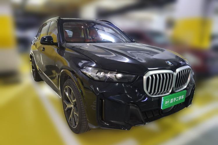 Used BMW X5 2023 xDrive 30Li Luxury M Sport Night Edition Package Front Right 45 Deg