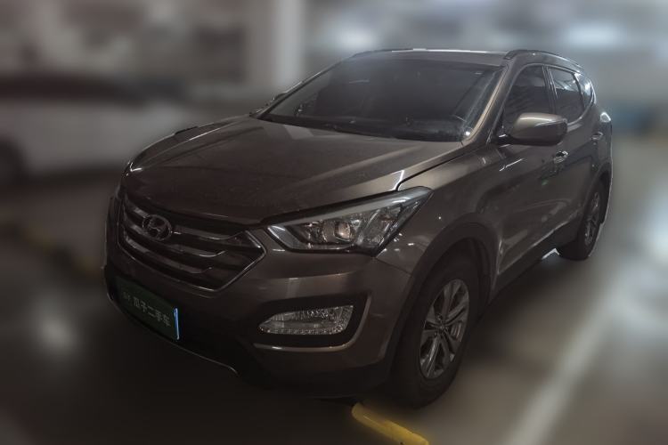 Used Hyundai Santa Fe 2013 Revised Version 2.4L Automatic All-Wheel Drive Luxury Trim