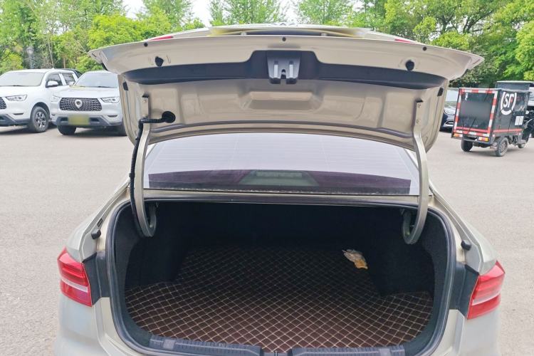 Used Volkswagen Lavida 2019 280TSI DSG Comfort Edition China VI standard Trunk