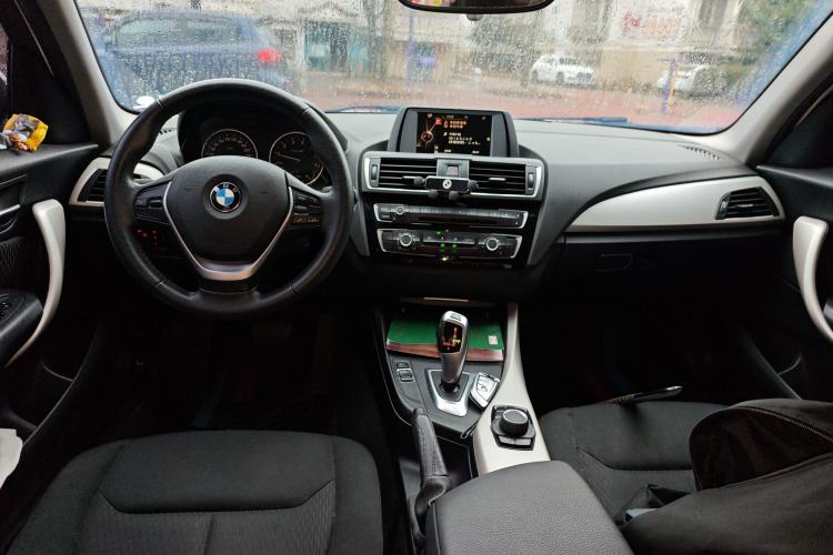 Used BMW 1 Series 2015 118i Urban Design Package Center Console