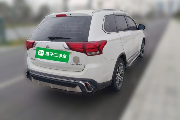 Used Mitsubishi Outlander 2018 2.0L Two-Wheel Drive Glory Edition 5 Seats
