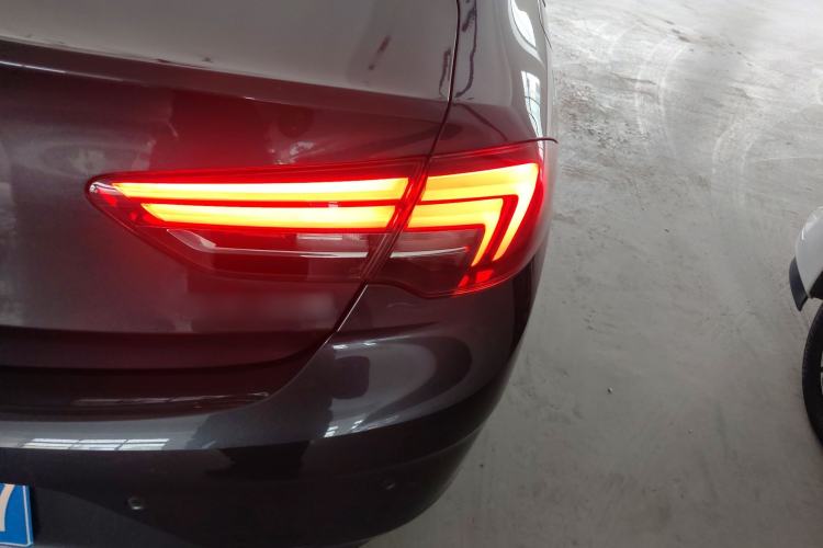 Used Buick Regal 2019 20T Luxury Model China VI Standard Right Rear Taillight