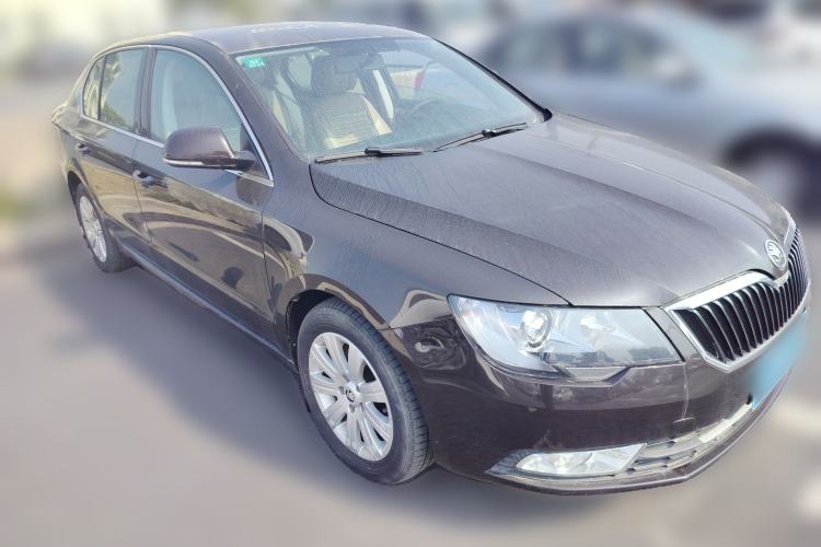 Used Skoda Superb 2013 1.4TSI Manual Shengshi Edition Front Right 45 Deg