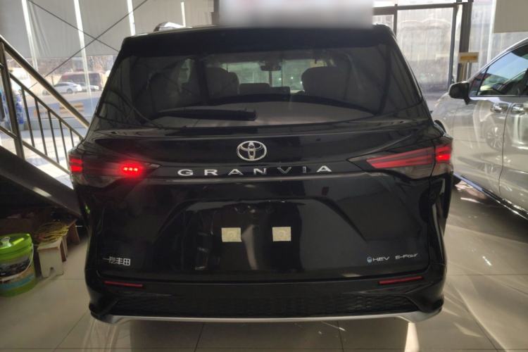 Used Toyota Granvia 2026 Model 2.5L Hybrid Prestige PLUS Four-Wheel Drive Edition