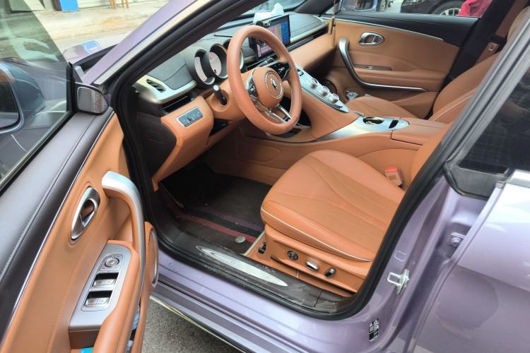 Used ORA Lightning Cat 2022 555 km Luxury Edition