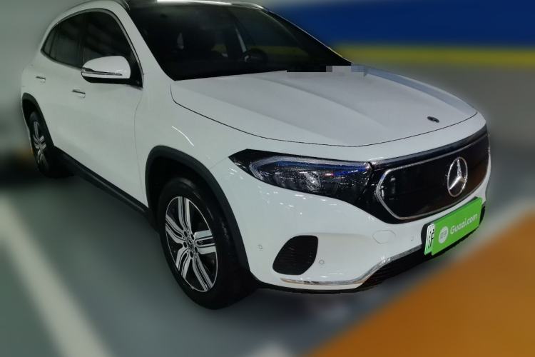 Used Mercedes-Benz EQA 2022 EQA 260 Front Right 45 Deg