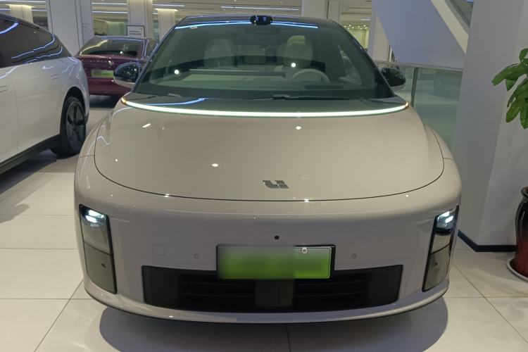 Used Li Auto Li Auto i6 2025 Model Two-Wheel-Drive Standard Type
